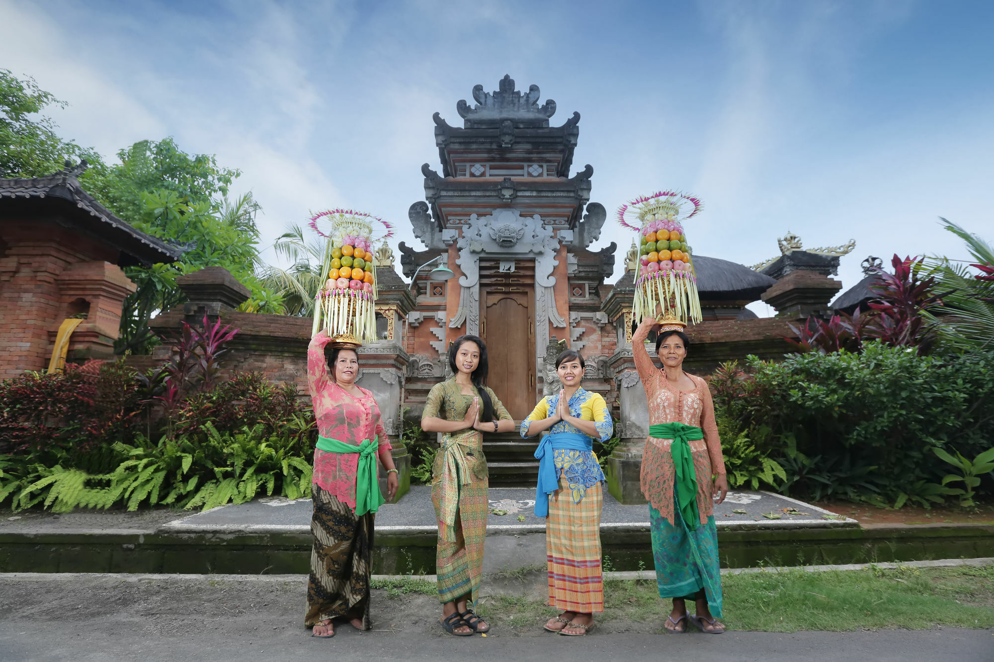 スリアビラトゥヴィラ Sukawati エクステリア 写真